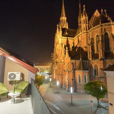 Apartmani I Sobe Pejacevic Osijek Buitenkant foto
