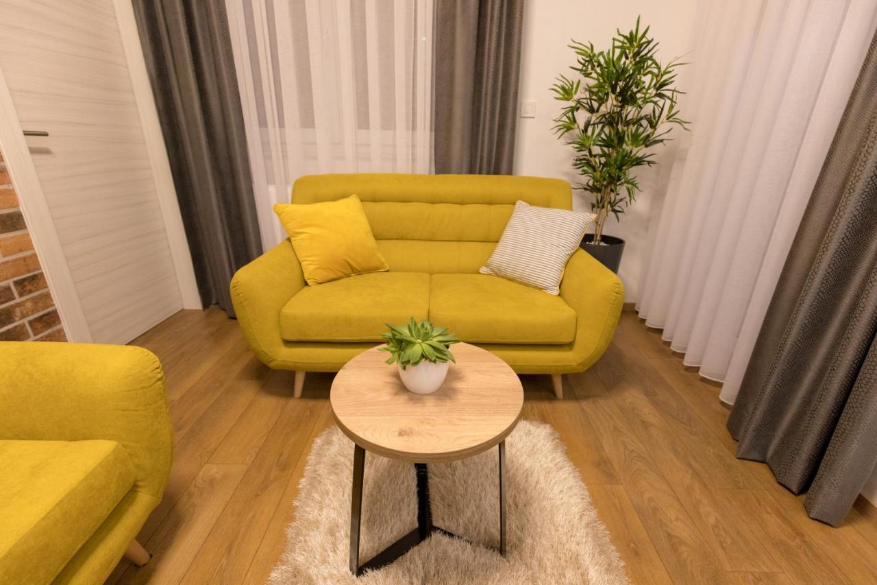 Apartmani I Sobe Pejacevic Osijek Buitenkant foto