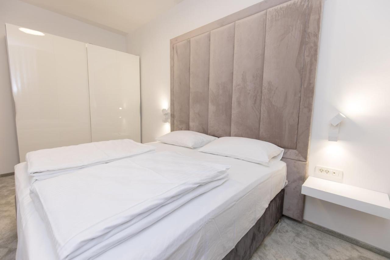 Apartmani I Sobe Pejacevic Osijek Buitenkant foto