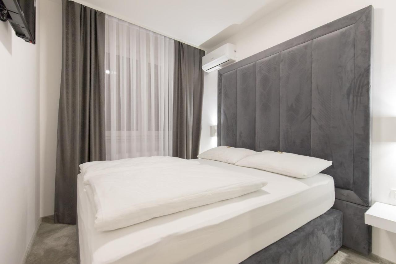 Apartmani I Sobe Pejacevic Osijek Buitenkant foto